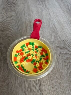 Vintage Fisher-Price stir it up Alphabet Soup Pot – Alphabet Vegetable Soup